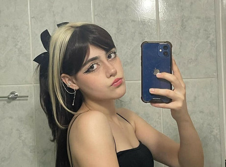 aangelarrochista nude onlyfans