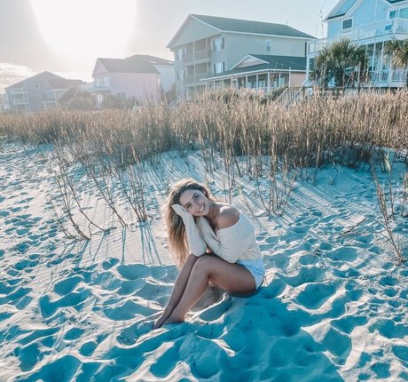 Caitlin Betterly onlyfans sex leak