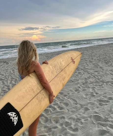 Caitlin Betterly onlyfans porn leak