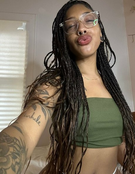 Juice Box Bri new onlyfans