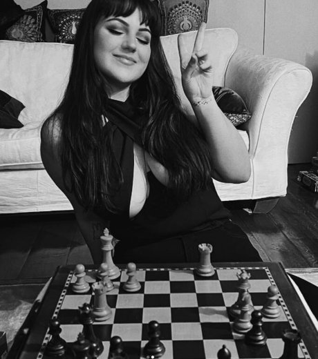 Lularobs Profile pic