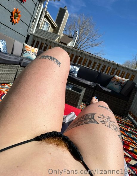 Lizlovelift_ onlyfans nude tits