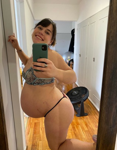 April Bigass onlyfans archives