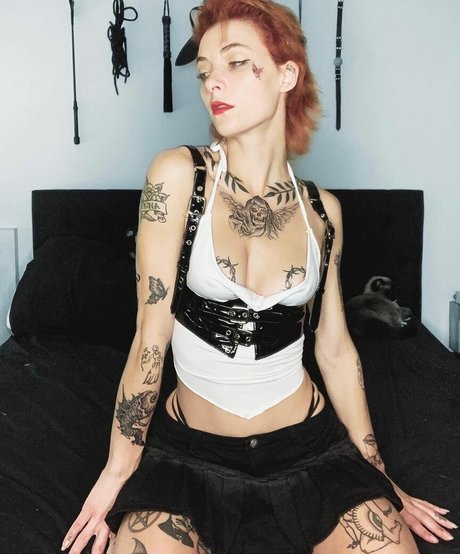 Avalon Valore porn onlyfans leak