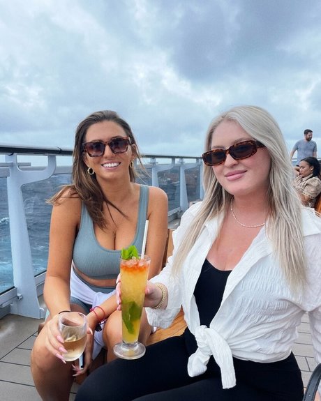 Gabb Goudy onlyfans model photo