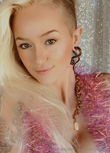 definitelynotlurn onlyfans porn leak