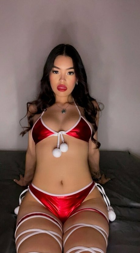 Nizhoni Begaye only fans pictures