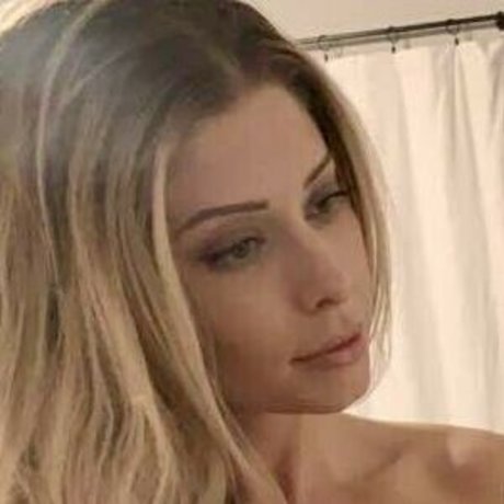 Kayla Manthey onlyfans nude pictures