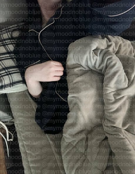 mymoodnoblue onlyfans images