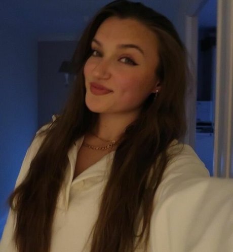 Skye Upshall onlyfans explicit content