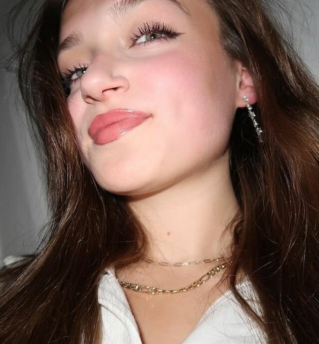 Skye Upshall onlyfans naked porn