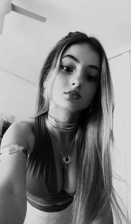 meena 053 onlyfans nude pictures