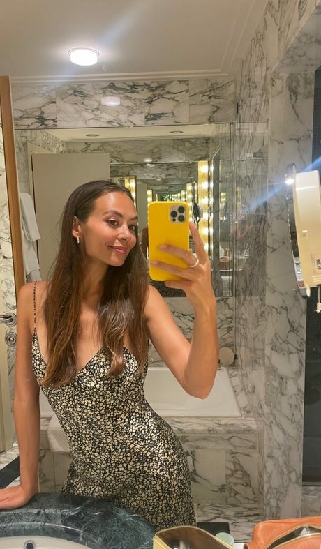 Emily Oberg leak only fans