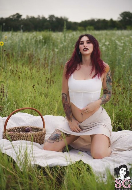 Lovemeferal nudes onlyfans leaked