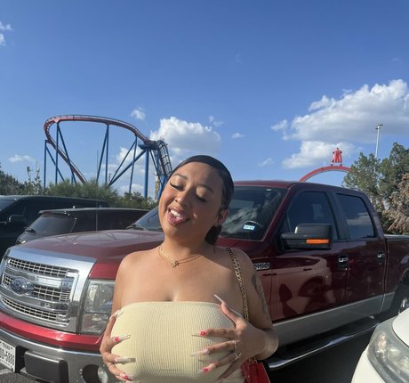 bajarose is on onlyfans