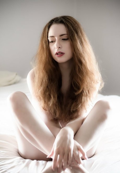 Sarah Faire onlyfans topless