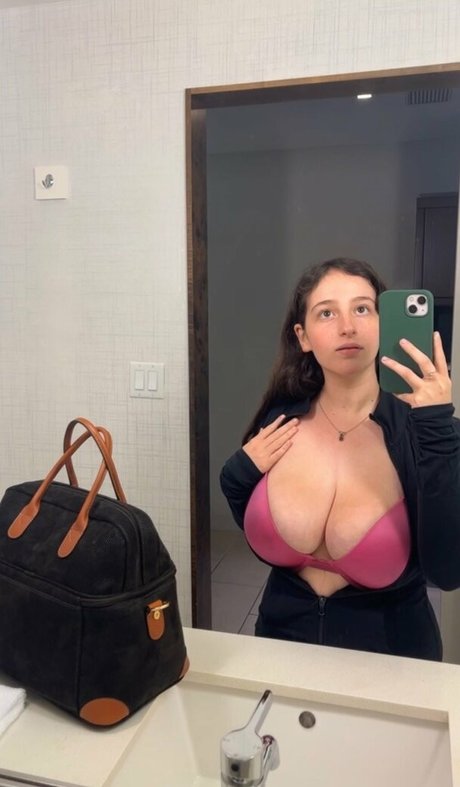 BustyMor N onlyfans hot