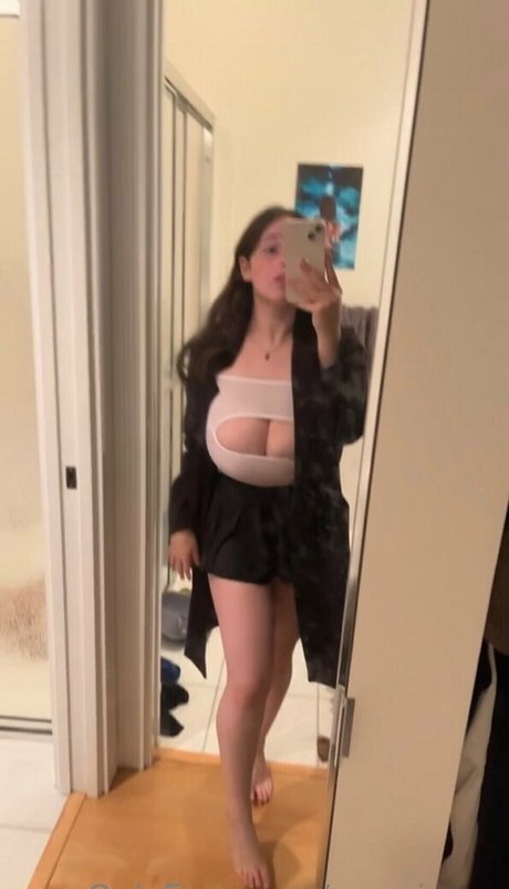 BustyMor N naked leaked onlyfans