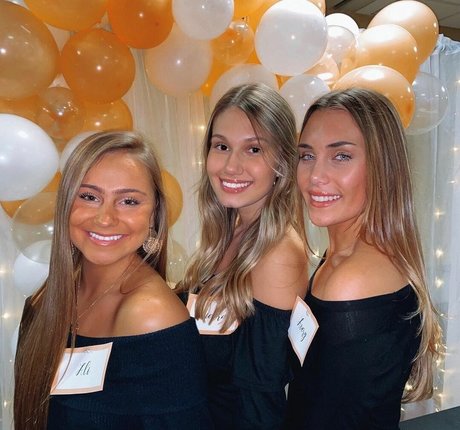 Sierra Bate onlyfans strip