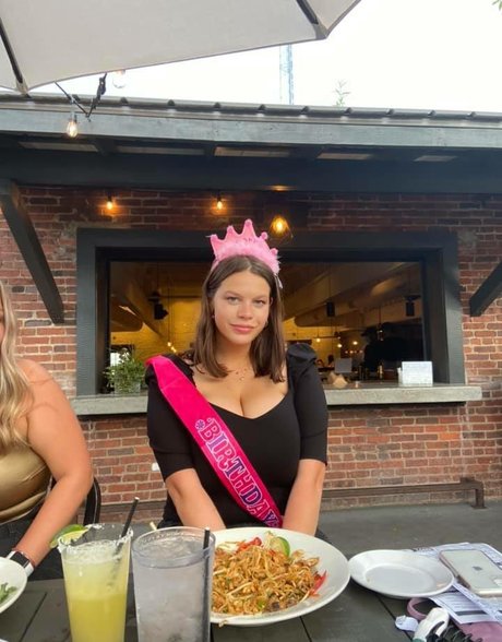 Rachel P only fans nude leaks