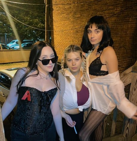 Rachel P onlyfans model images