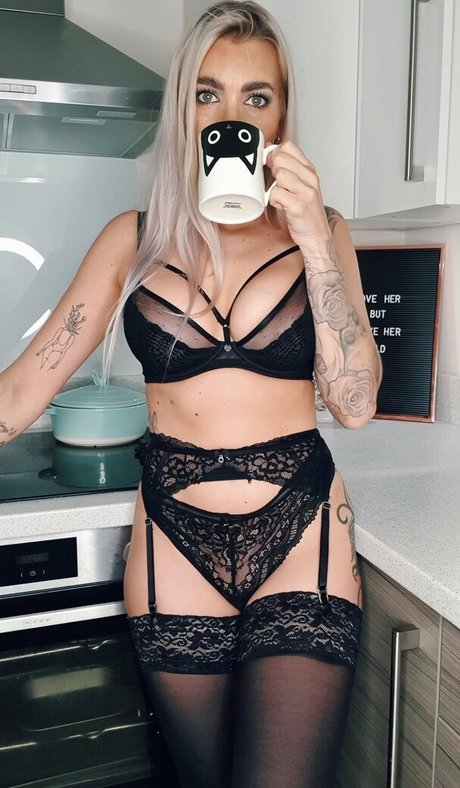 ellehart free onlyfans naked