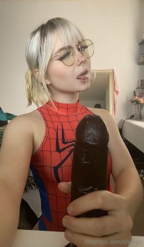 kiwikyy nude only fans leaks