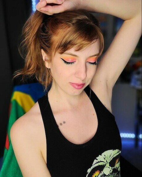 MaryMajora Profile pic