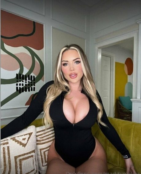 Maddy Mayes strip onlyfans