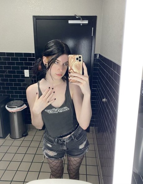 Trashpotatopie nudes only fans