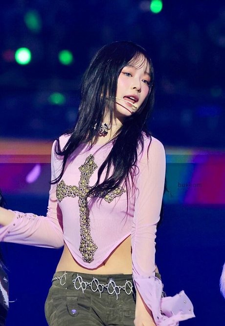 Hanni Pham Profile pic