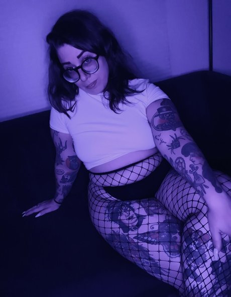 Stepstool Sarah onlyfans striptease