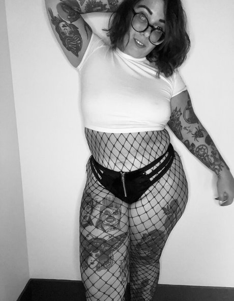 Stepstool Sarah onlyfans leaked nudes