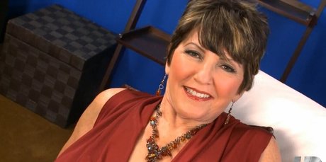 Bea Cummins Profile pic