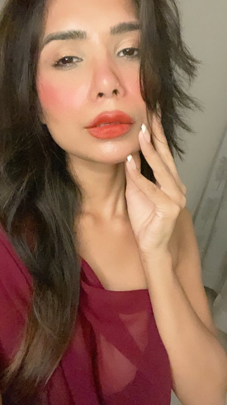 Annie Sharma onlyfans porn