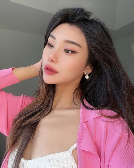 Mari Bambei_ is on onlyfans