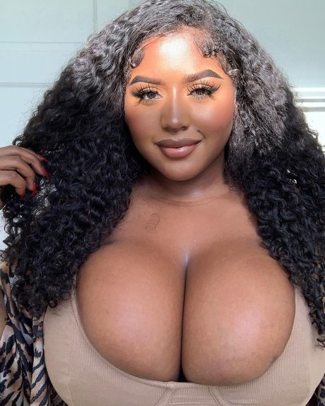 JeNelle Tucker onlyfans archives