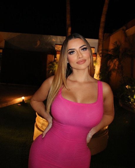 Olivia Johnson onlyfans nude tits