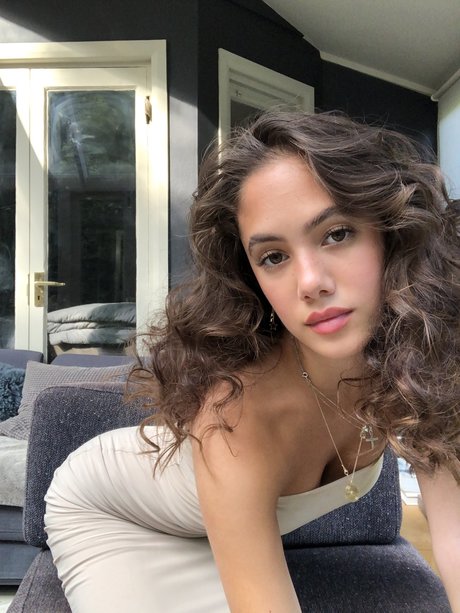 Saoirse Alicia Behzadi_ nude leak onlyfans