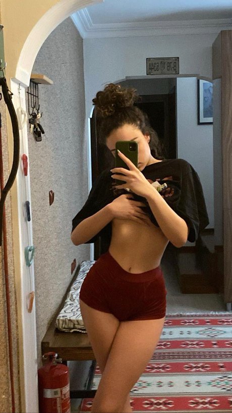 Aleynakutluay onlyfans leaks