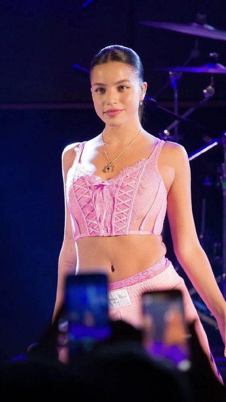 Emi Mermes onlyfans explicit content