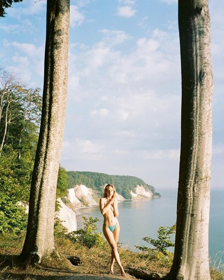 Maria Kn onlyfans model