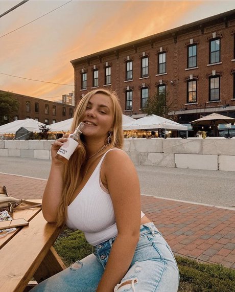 Marina Brooks_ porn onlyfans