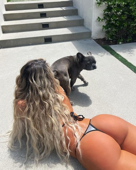 Hannah Brooke onlyfans naked leaks