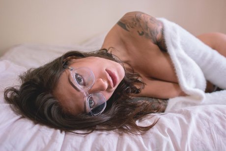 Evelyn Perez onlyfans naked leaked