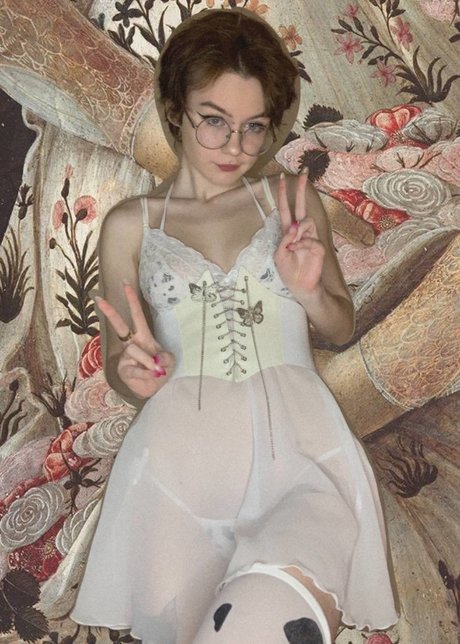 Fluffyfulafel_ naked onlyfans pics