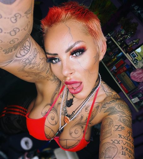 Leoni Baltz_ onlyfans nude pics