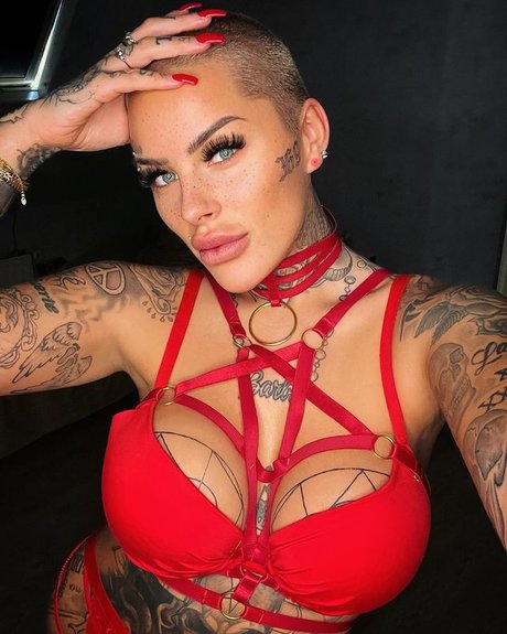 Leoni Baltz_ onlyfans photo