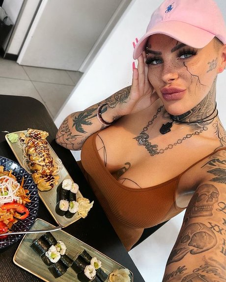 Leoni Baltz_ naked onlyfans pics