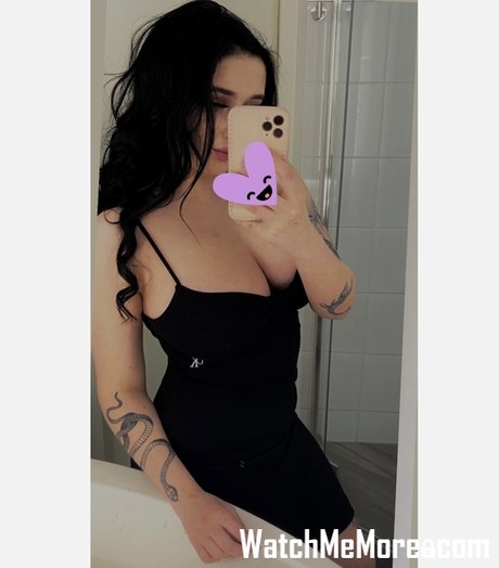 Malaczarna_ Profile pic